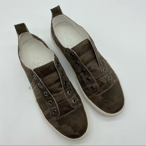 Coconuts by Matisse Women’s Slip On Camo Sneaker - Picture 7 of 11